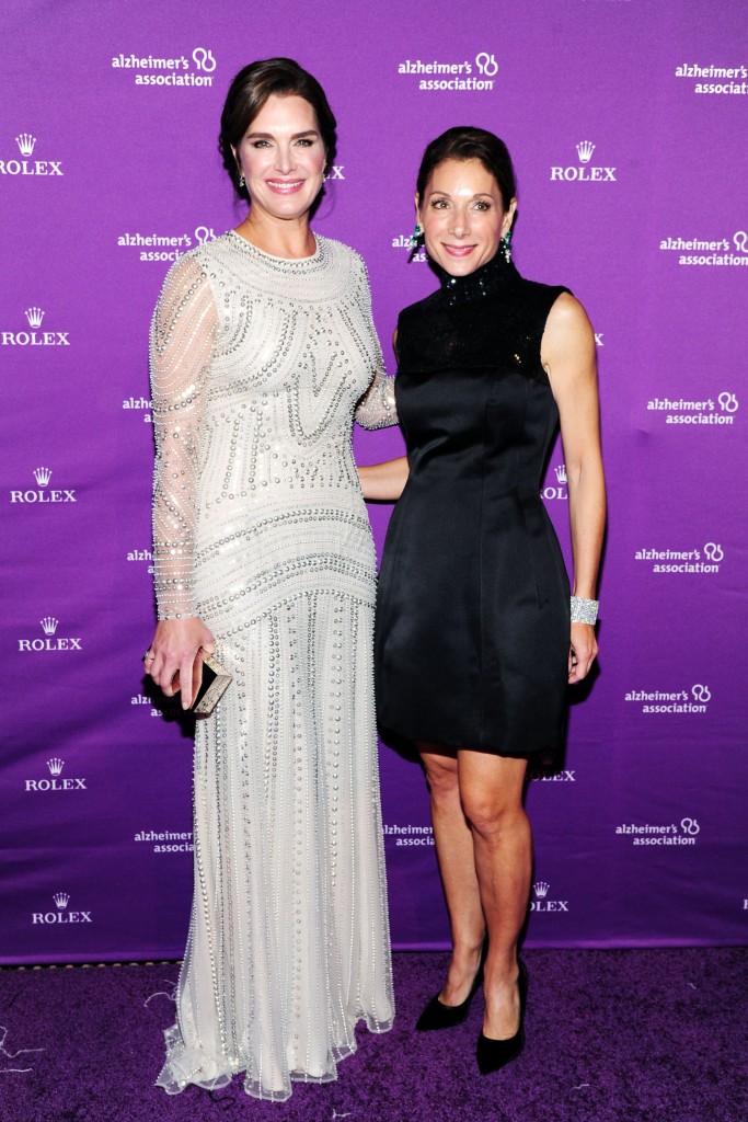 Brooke Shields, Daryl Simon==Alzheimer's Association 32nd Annual Rita Hayworth Gala==Waldorf-Astoria, NYC==October 27, 2015==©Patrick McMullan==Photo - Owen Hoffman/ PMC====